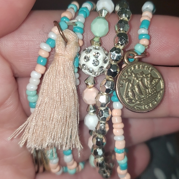 Set of 5 boho stretchy bracelets - Picture 3 of 3